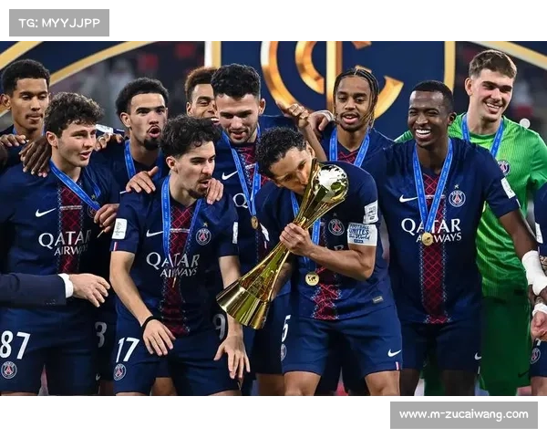 欧冠决赛赛后更衣室：巴黎香槟庆祝夺冠